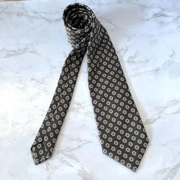 Tom Ford Circle Pattern Tie - Picture 4 of 4